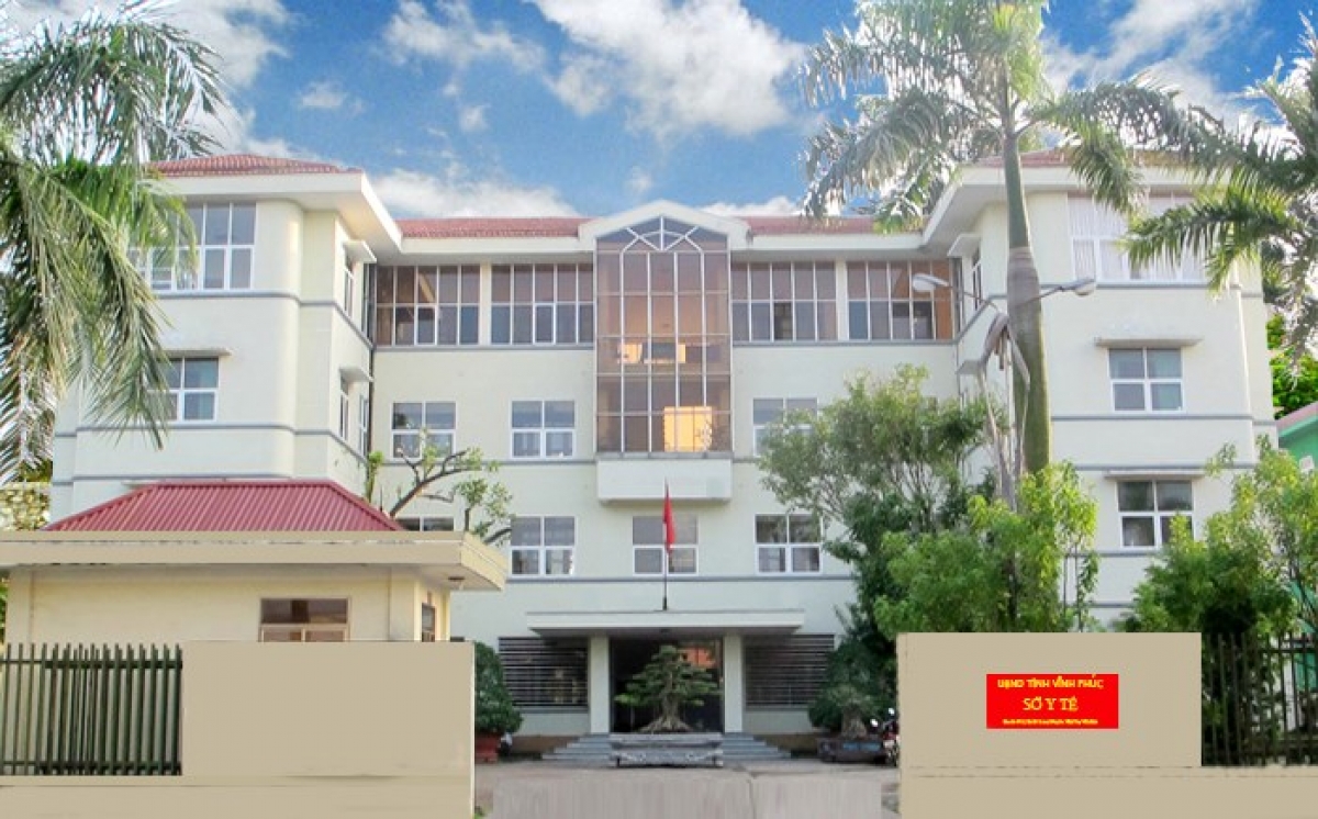 Đình chỉ công tác Phó giám đốc phụ trách Sở Y tế tỉnh Vĩnh Phúc 